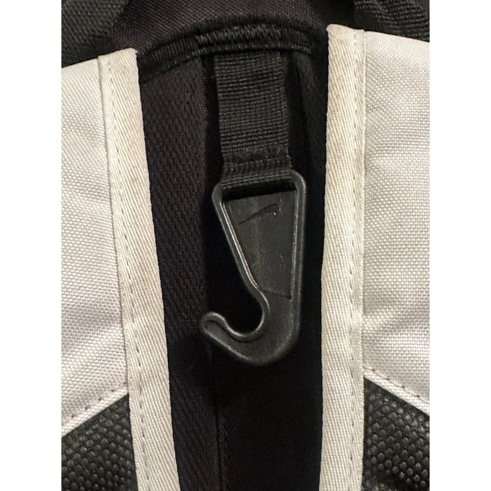 Nike Elite 32L Large Backpack White/Black Zip Padded Adjustable 4-Pocket